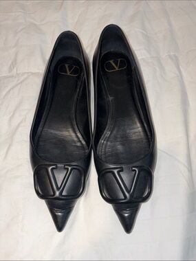 VALENTINO GARAVANI Pointed Leather Ballet Flats with V Logo SZ 36.5 DAMAGED
